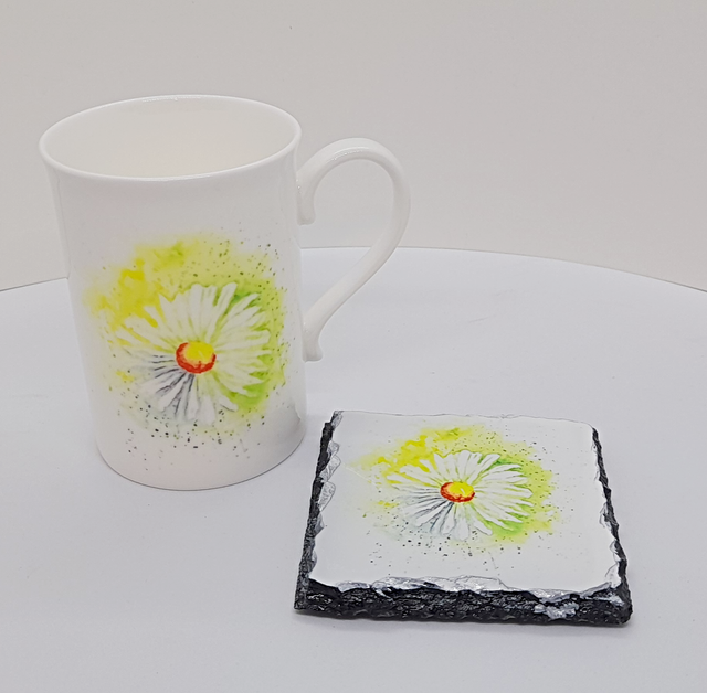 Cheryls_Jewels's tweet image. Such a lovely and bright mug and coaster with their daisy design from @kblacey thebritishcrafthouse.co.uk/product/daisy-… #shopindie #earlybiz