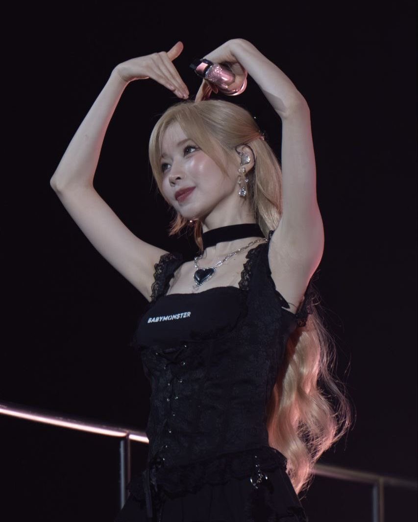 acesasworld's tweet photo. beauty like this should be illegal 

 #아사 #ASA #ENAMIASA #アサ https://t.co/o1gwJqeRoe