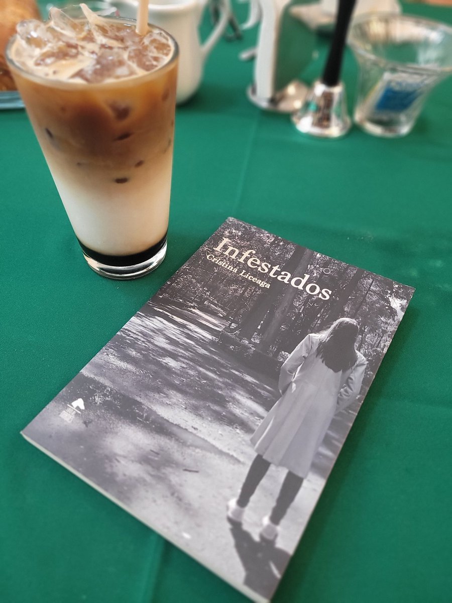 Lugares lindos para leer en Coatza: Café Bravo. ✨️

Nos llevamos esta joya de Cristina Liceaga y lo disfrutamos mucho. 🩷