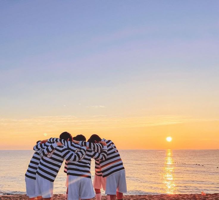 Deep Thoughts 💭 tweet media