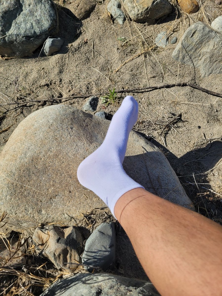 sockboycl's tweet photo. #whitesocks #calcetines #calcetinesblancos #gaysocks #whitesock #sockfetish #socks #gaypublic #🧦 https://t.co/CAu3aXQisA