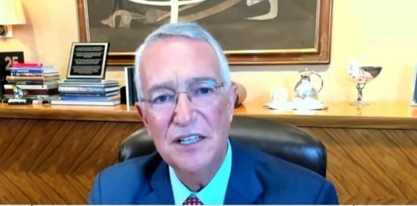 El Charro Político tweet media