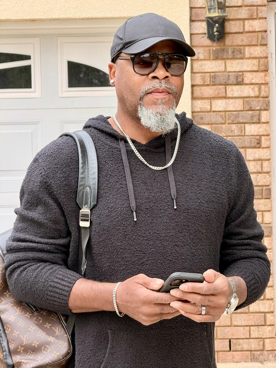 Ron Dugans tweet media