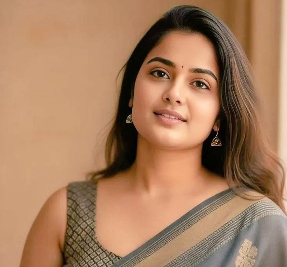 Thiyagu_Twits's tweet photo. அவளை
ஜெயிக்க நினைப்பது
தவறு என்பதை சட்டென்று
புரிந்து கொள்பவனே...
#புத்திசாலிக்கணவன் https://t.co/APSLztSvki