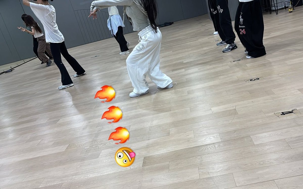 sejeopi_'s tweet image. 2026.04.28 📸 uyj_0803 ins story
I.O.I  member stilll practise🥹

#아이오아이 #IOI #LOOP 
#ioi_10th #IOILOOP 
#김세정 #KIMSEJEONG
#キムセジョン #金世正
#세정 #SEJEONG
#IOICONCERTTOUR_LOOP_IN_SEOUL