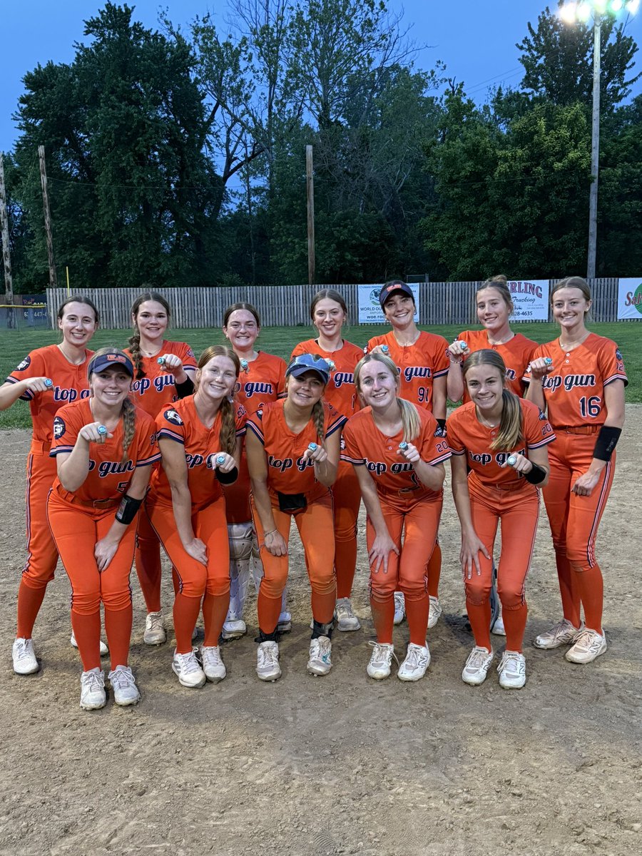 🏆 CHAMPIONS! 🏆

Top Gun STL 28/29 brought it home this weekend as the 16U HFL Spring Showdown Champs in St. Louis! 💪🥎

The squad battled to a 5–1 record despite some injuries. 

Shout out to <a href="/thenatfleming15/">Natalie Fleming</a> <a href="/7platestraining/">7 Plates Training Center</a> and <a href="/ImpactTraining8/">Impact Training</a> for working with us this