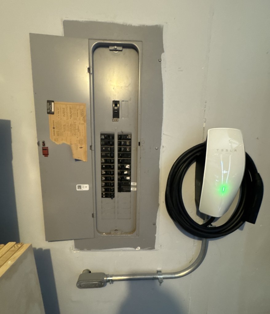 castles99717's tweet image. ⚡️ Tesla Wall Connector Install – VA Beach 23453 ⚡️
Installed within 5ft of panel for a clean, efficient setup. Dedicated 60A circuit, minimal conduit, fully tested &amp;amp; code-compliant.
⚡️ Castles Electrical – The Local Power Pros
#Tesla #EVCharger #VirginiaBeach #Electrician