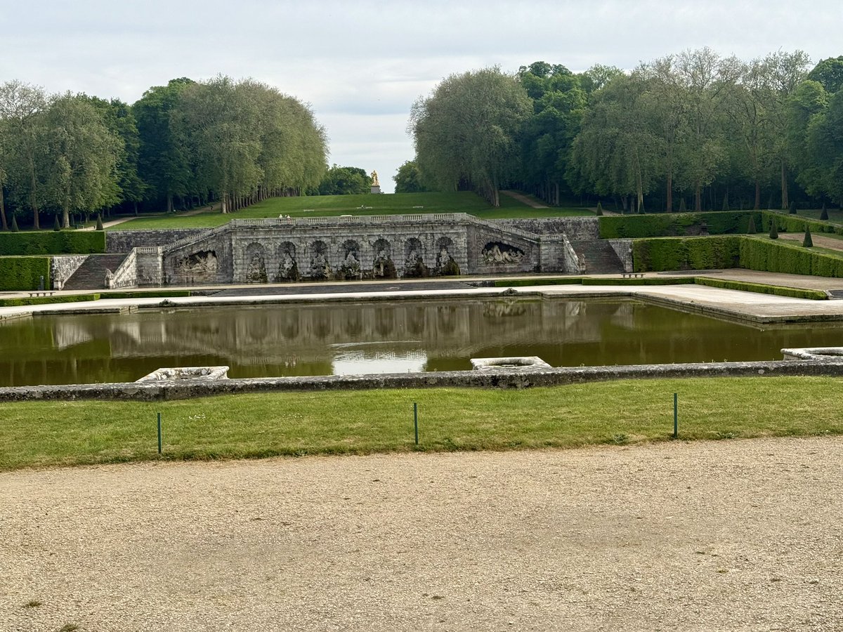 KimKimuntu's tweet image. J aime visiter les châteaux ! Il ya une atmosphère particulière comme si on replongeait dans le temps 

#tourisme #culture