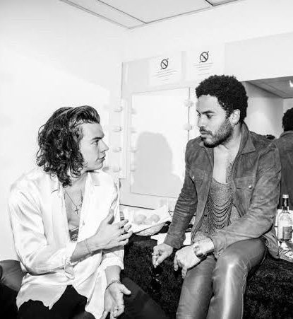 babyhcney's tweet image. the fact that lenny kravitz is now going to be harry’s father in law omg #crazy