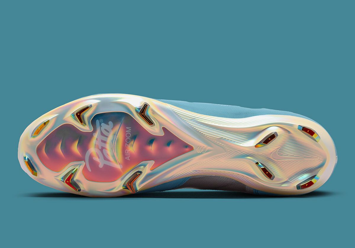 JustFreshKicks tweet media