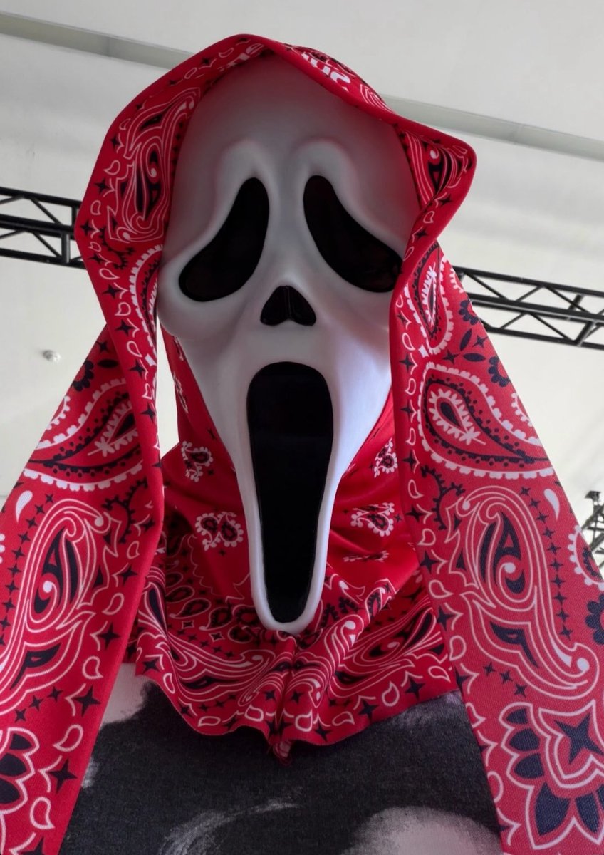 Supreme/Ghostface® Mask👻 Estimated retail $44 Releasing 4/30