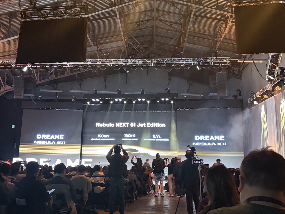 sashajol's tweet photo. Getting strong too-good-to-be-true vibes from this Dreame EV #DreameNext https://t.co/15LOTp7Cnu
