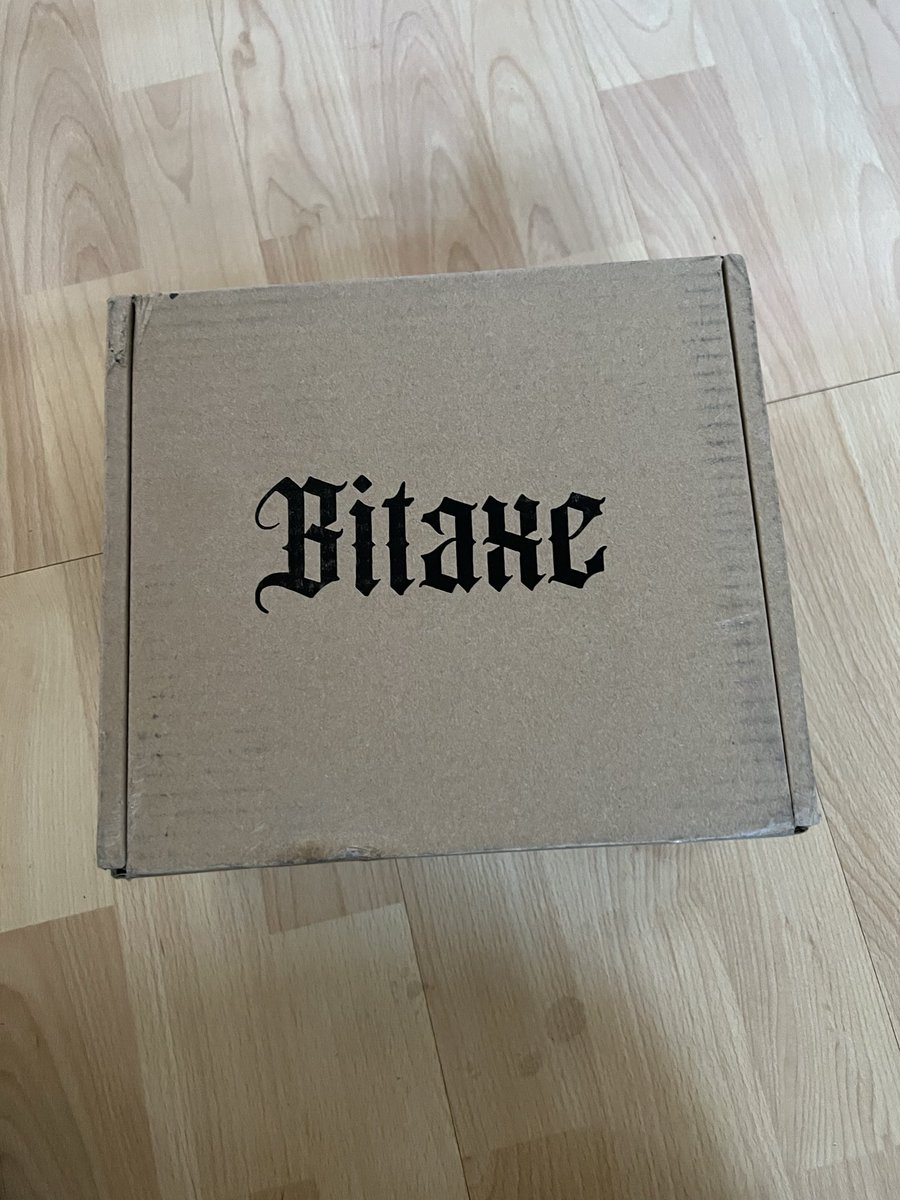 LLion_cro's tweet photo. I couldnโt resist another one !
Beautiful little 4.2t solo #bitcoin miner
Perfect delivery and checkout process from @BtMiners !
Setup in minutes!!!
#crypto #btc #cryptomining #solomining https://t.co/qUI5ID7Ne4