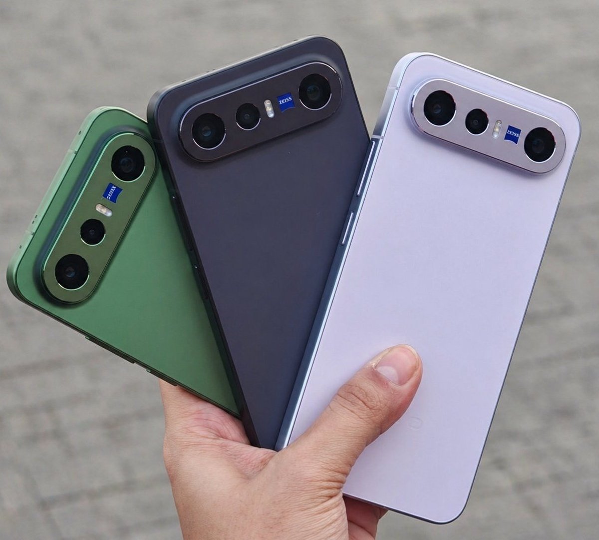 rajAnoop_'s tweet image. Vivo X300 FE 
Colorways 🫟 hands-on Glimps
©~ @ZionsAnvin

🟢 Urban Olive
⚫ Noir Black
🟣 Lilac Purple
#Vivo #VivoX300FE