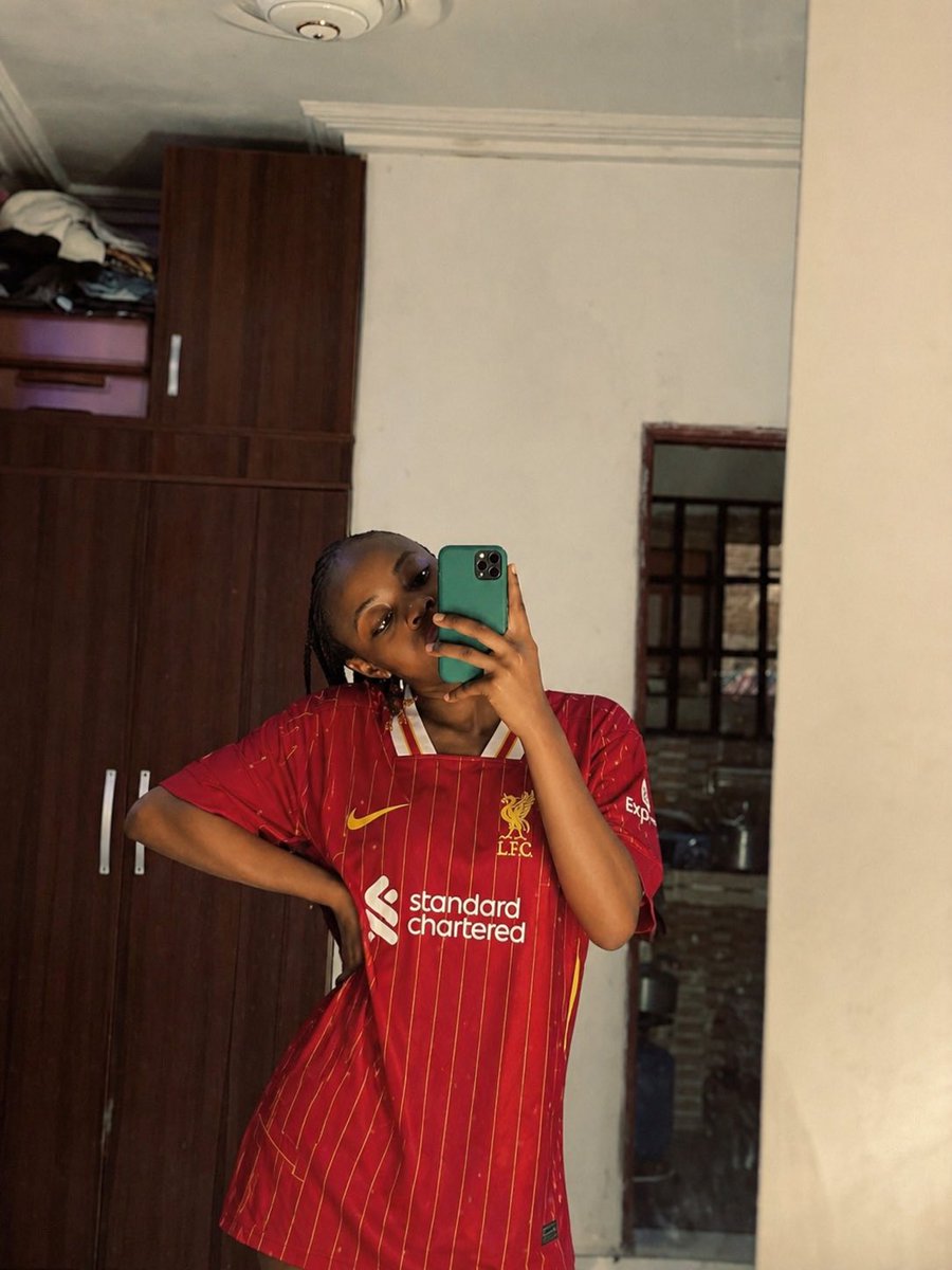 Commy_LFC tweet media