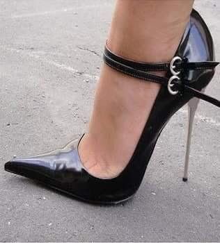 TO Shoe Guy 🇨🇦 tweet media