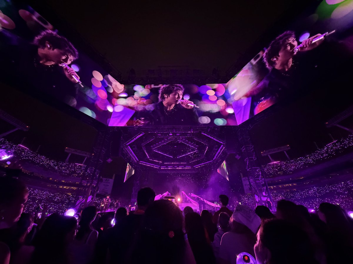 meggeu⁷ tweet media