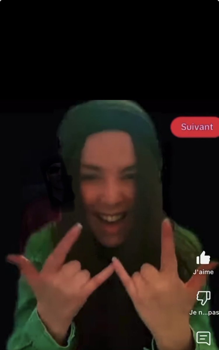 Flowerofydsrt's tweet photo. Don’t inverse the role I’m the mouvement 🤟🤟 ! https://t.co/1Dfgj1jNdf