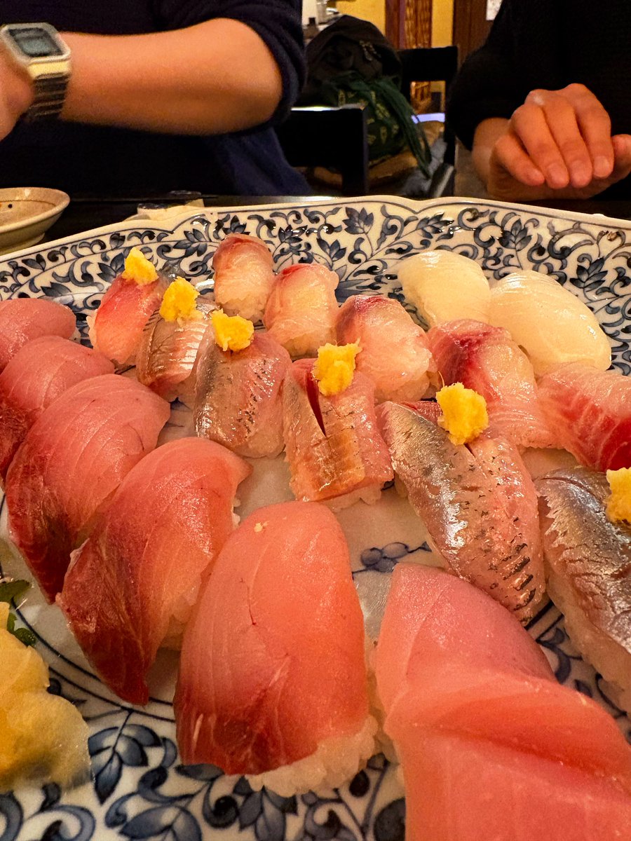 今いちばんお気に入りのお魚のお店にお寿司があるので食してきたのだよワトソン君

もう良くわかんねー値段設定の寿司屋行かなくていいや

美味しい
たのしい
安いいい
らぶ
