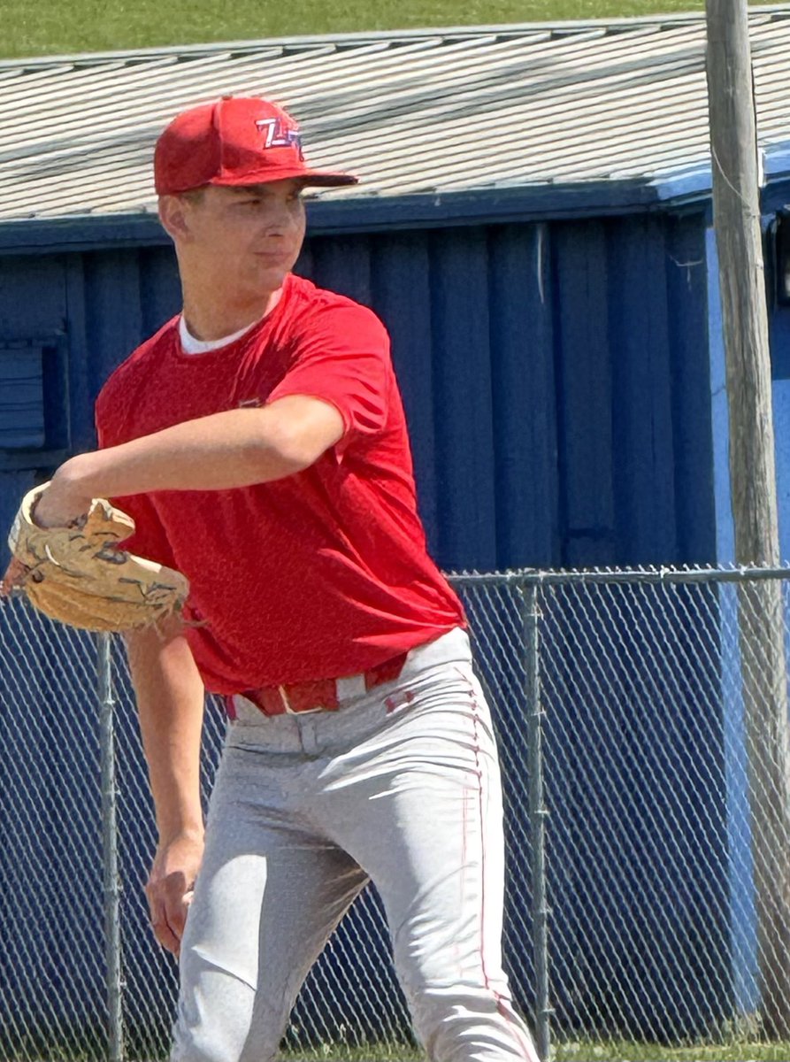 GavinD2030's tweet image. Picked up my 5th win, and 2nd complete game on the mound this season in game 2 against North Adams! ⚾️💪

5IP, (62%), 2H, 1R. 0ER, 11K’s, 3BB

@zanetrace_bsbl 

#baseball #classof2030
#studentathlete 
#utilityplayer #righthandpitcher 
#collegebaseball #recruiter