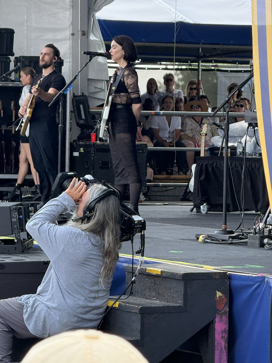 Timeline Observer tweet media