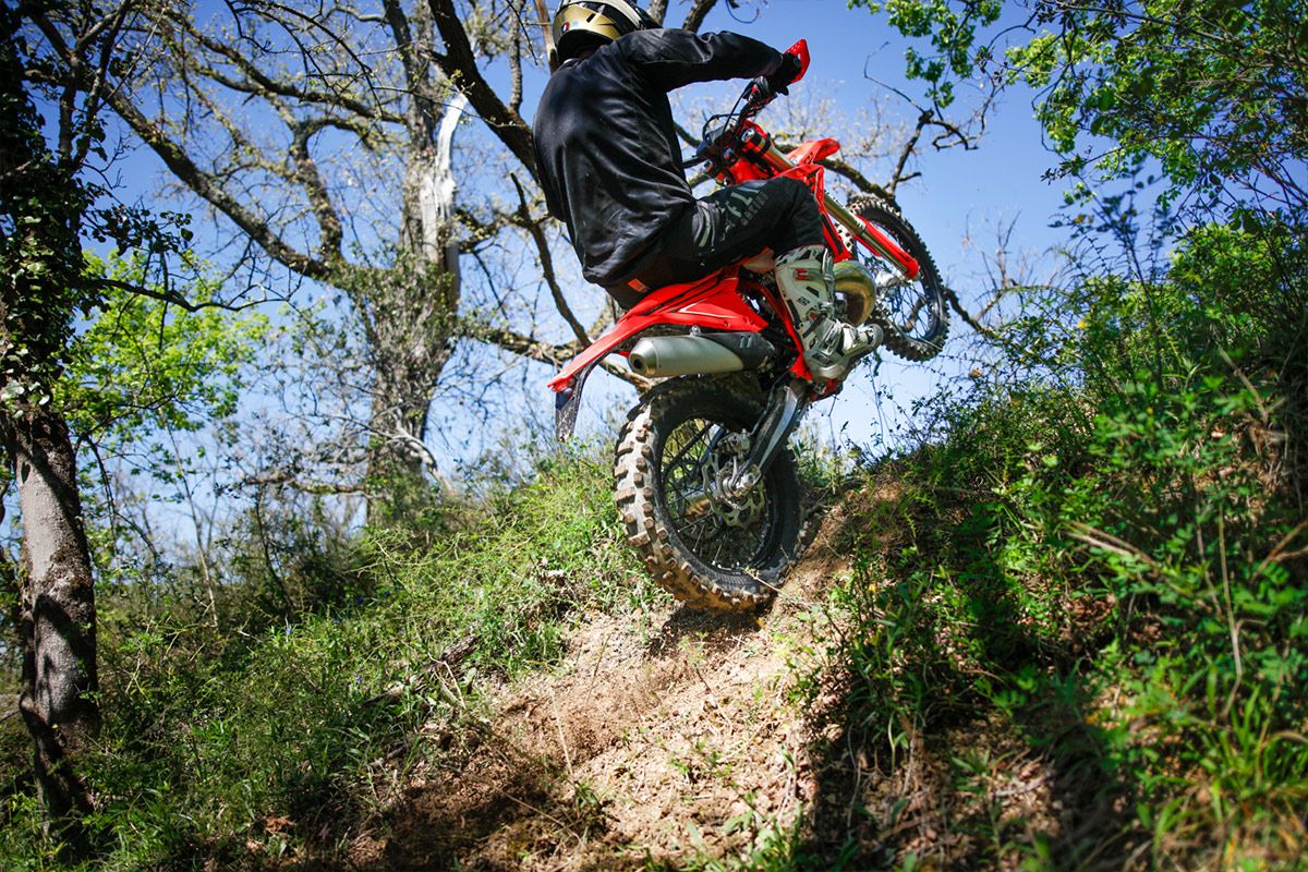 Freenduro.com tweet media