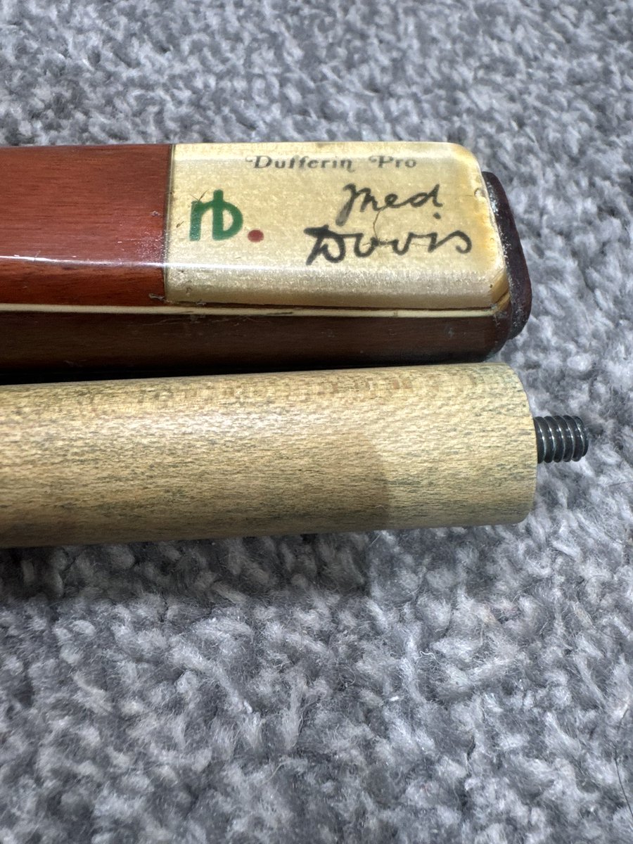 danielsjourney1's tweet image. Let’s use social media for the amazing positive platform it can be.
I purchased a snooker cue for £4 today in a charity shop in #sheffield and I’m hoping to try and get some of the amazing world class players playing at the @crucibletheatre to somehow sign it tomorrow so I can