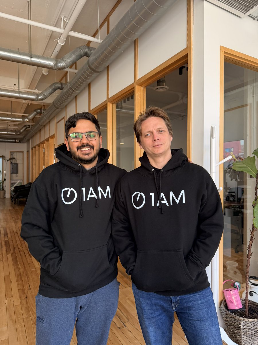 OneAm tweet media
