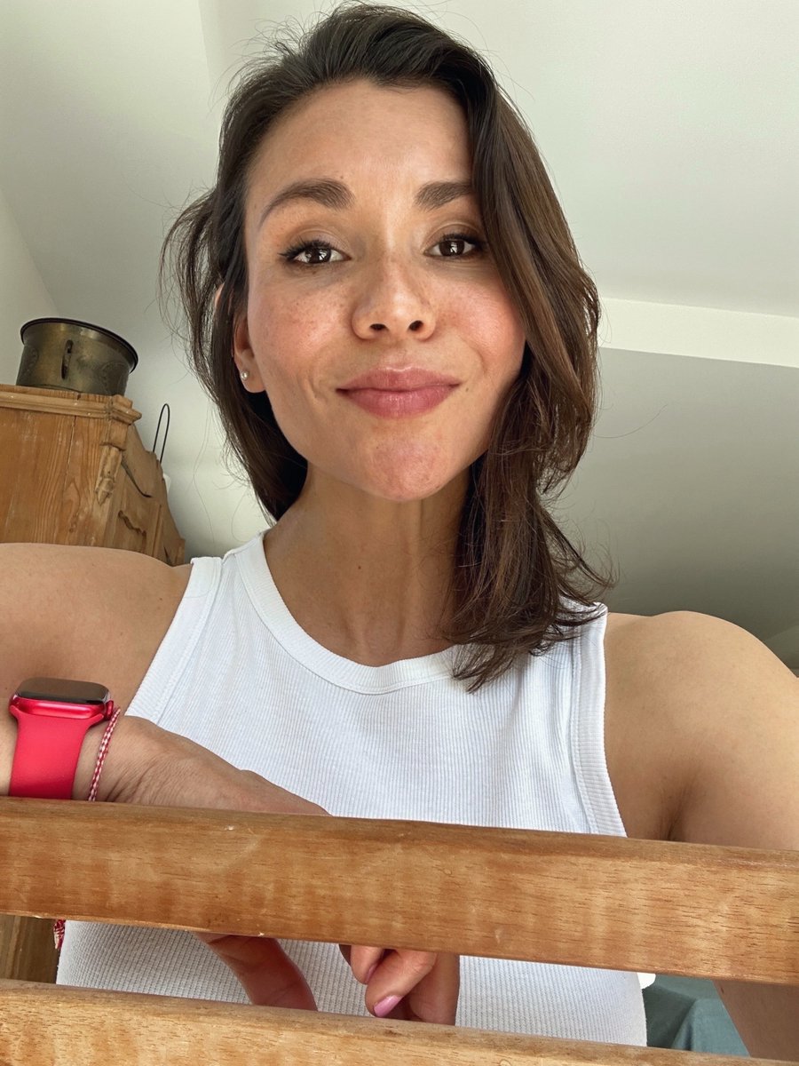 Rosario in Paris ᥫ᭡ tweet media
