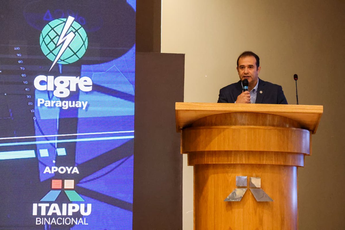 itaipuparaguay's tweet photo. ⚡ Este lunes 27 de abril se dio inicio a la tercera edición del Workshop de Subestación Digital, que tiene lugar en el Centro de Convenciones ITAIPU Róga, en Hernandarias (Alto Paraná). El encuentro, impulsado por el CIGRE Paraguay con el acompañamiento de la Binacional, aborda como eje central la protección de los sistemas de automatización ante riesgos digitales, en un contexto de constante evolución tecnológica.

⚡ La actividad constituye un espacio estratégico para el intercambio técnico y la actualización en soluciones innovadoras aplicadas a la operación eléctrica, incluyendo estándares internacionales y desafíos vinculados a comunicaciones, sincronización y mantenimiento. La presencia de más de 260 profesionales del sector eléctrico de Brasil, Chile, Colombia, Perú y Paraguay fortalece la cooperación regional y contribuye a consolidar sistemas energéticos más eficientes, seguros y sostenibles.

Leé aquí 👉  https://t.co/KONHfgadKg