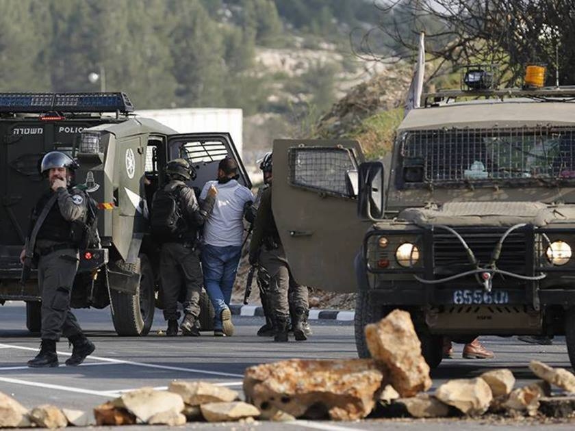 QNAEnglish's tweet image. Israeli Occupation Forces Arrest More Than 35 Palestinians in Ongoing Raids North of #Jerusalem
#QNA #Palestine 
ow.ly/miHO50YQJcg