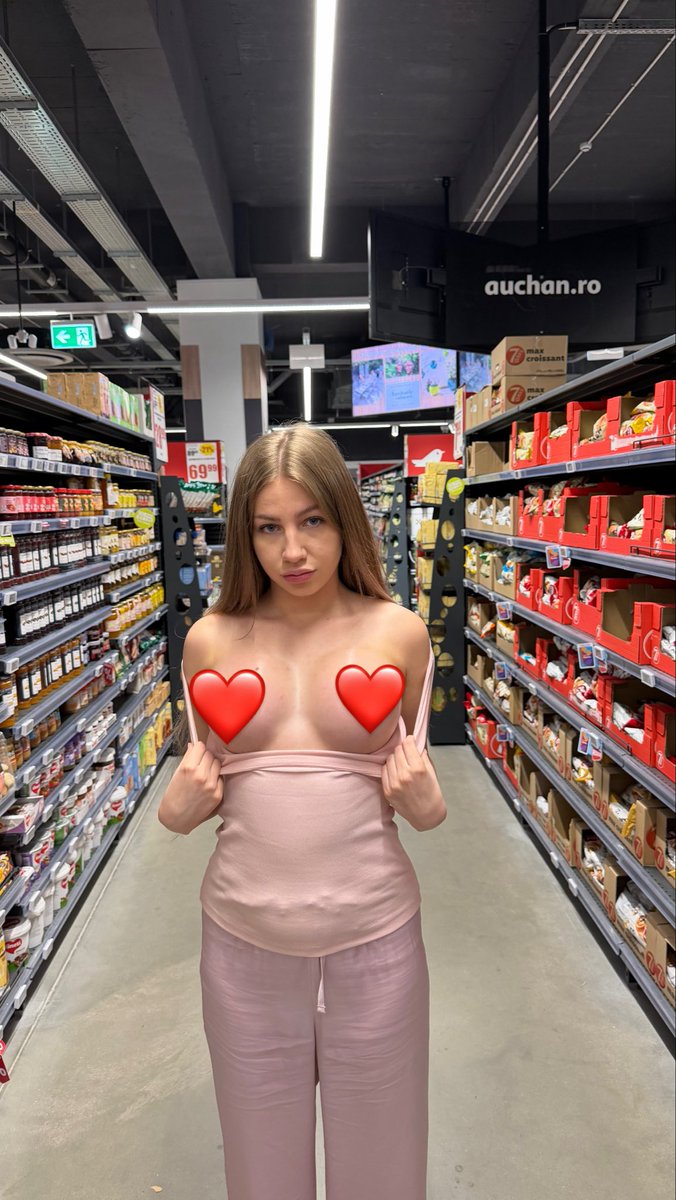 babyelia tweet media