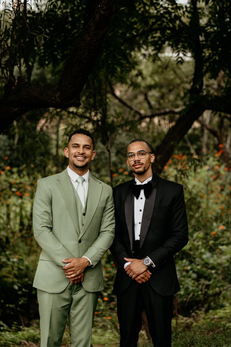 dapperkingszim's tweet photo. Terrell the  groom in timeless black shawl collar tuxedo, the groomsmen in soft sage a perfect balance
Each piece tailored with intention, every detail considered, from the clean lines to the hidden linings that quietly tell their own story. https://t.co/6yvu5dOb1V