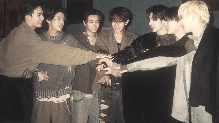 phewww@~@🦌 tweet media