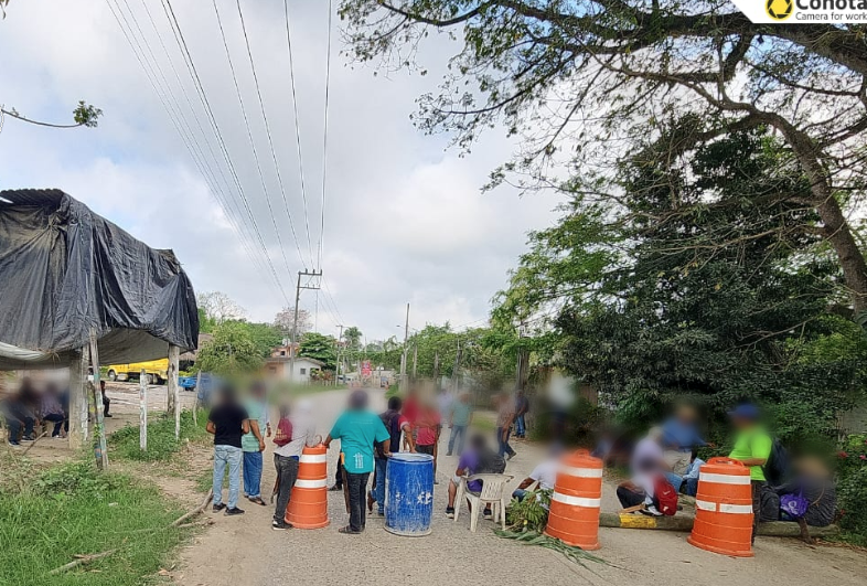 GN_Carreteras's tweet image. #Tomeprecauciones en #Hidalgo se registra cierre total de circulación tras presencia de personas cerca del Km 011+500 en la carretera Álamo-Tamazunchale a la altura del Mpio., Jaltocan. Atienda indicación vial.