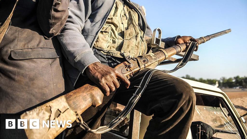 Archange_Shadow's tweet image. 🚨 BREAKING: #BreakingNews Gunmen raided an unregistered orphanage in central Nigeria's Kogi state and kidnapped 23 children and the facility's proprietress on Sunday.
#Nigeria #Kogi #Kidnapping #Orphanage
