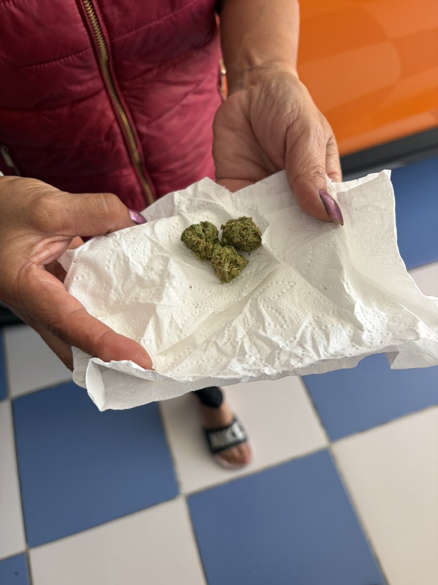 Charly Grown tweet media