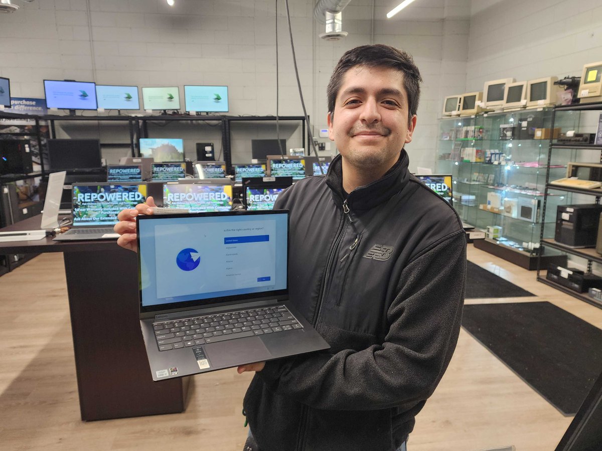 getrepowered's tweet photo. Big News! Our Earth Week Laptop Giveaway winner has been drawn! 💻 Give it up for our lucky winner, José! 🥳 We’re so stoked to see this gear go to someone in our community. Congratulations José!
#LaptopGiveaway #Epic #EarthWeek #EarthDay #RefurbishedElectronics #GetRepowered #MN https://t.co/eoOjJxkFJS