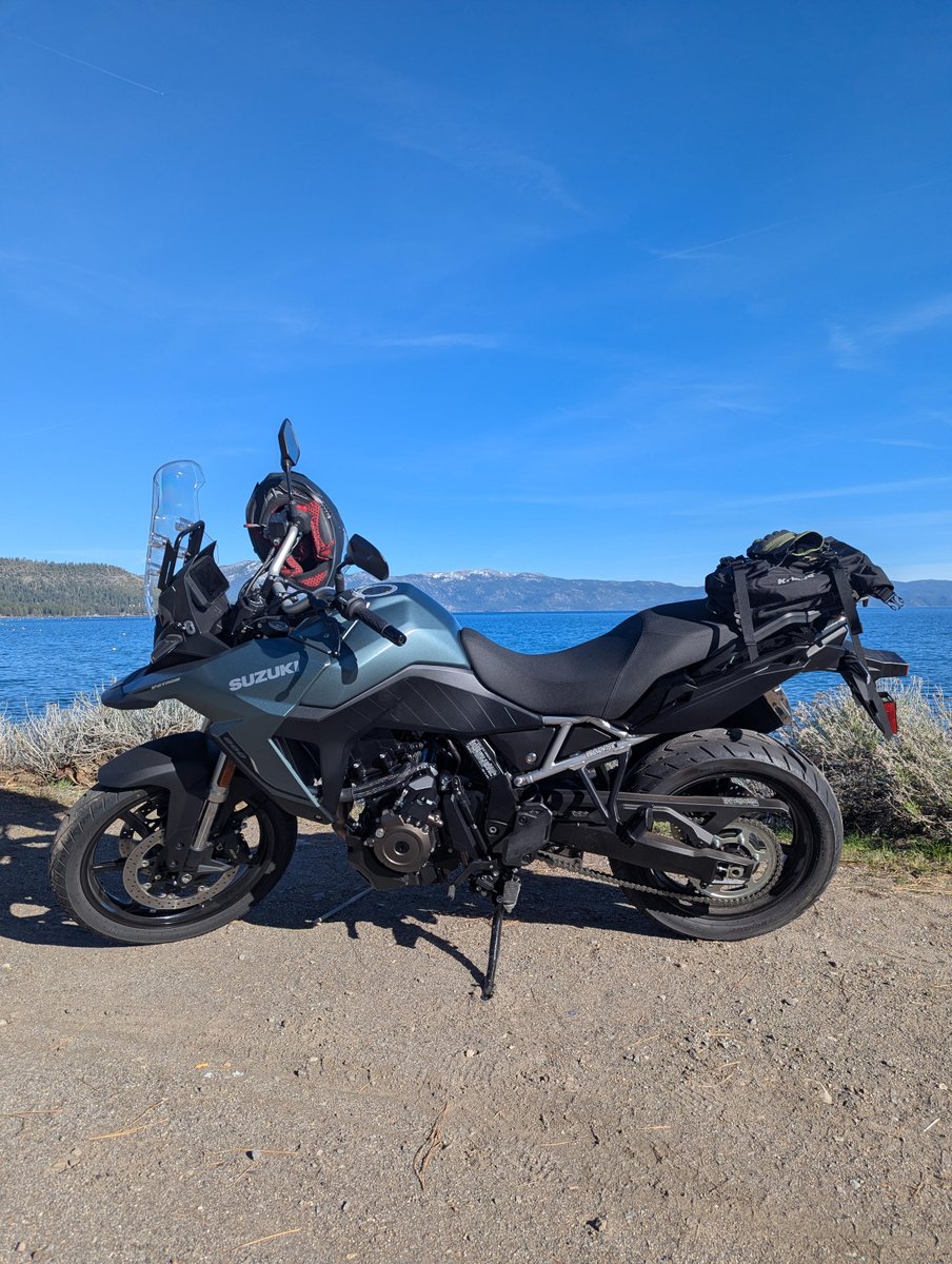 MoreMotorcycles's tweet image. #Suzuki V-Strom 

📷
reddit.com/user/weirdbear…