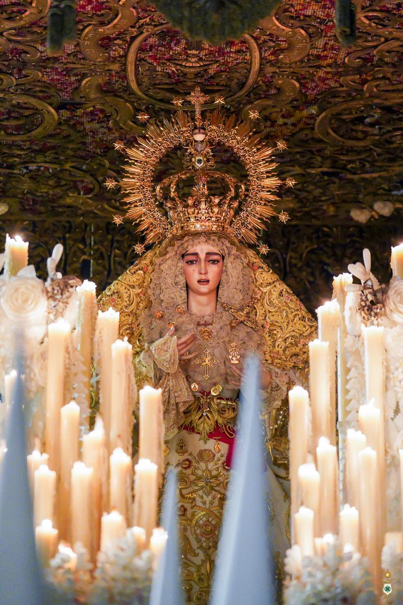 maoliver00's tweet photo. La que manda en San Gonzalo, en mi vida y en mi alma.
Mi Virgen.

📸 @GnzAlvarez https://t.co/eNaiPEtlZr