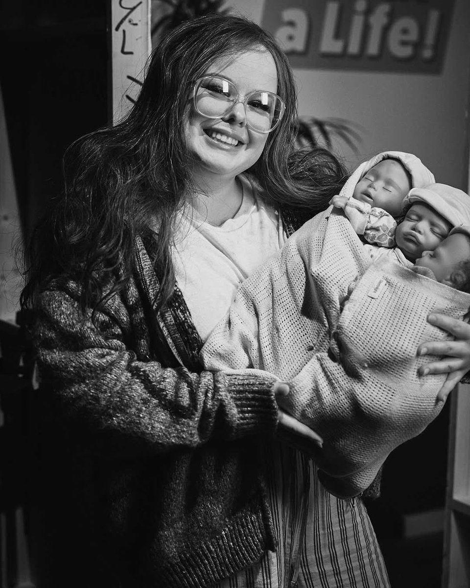 Prianthony's tweet image. Nicola Coughlan as Niamh and Paula (with triplets) for #SNLUK