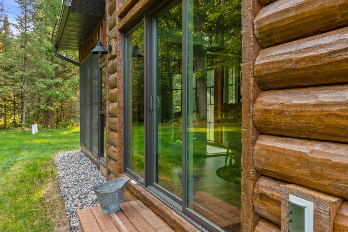 NextGenLogs's tweet image. Enjoy the beauty of the outdoors without the burden of maintenance — Next Gen Logs makes lasting comfort effortless. nextgenlogs.com

#logsiding #homeremodel #homeimprovements #cementsiding #homerenovation #loghome #logcabin #siding #concretesiding