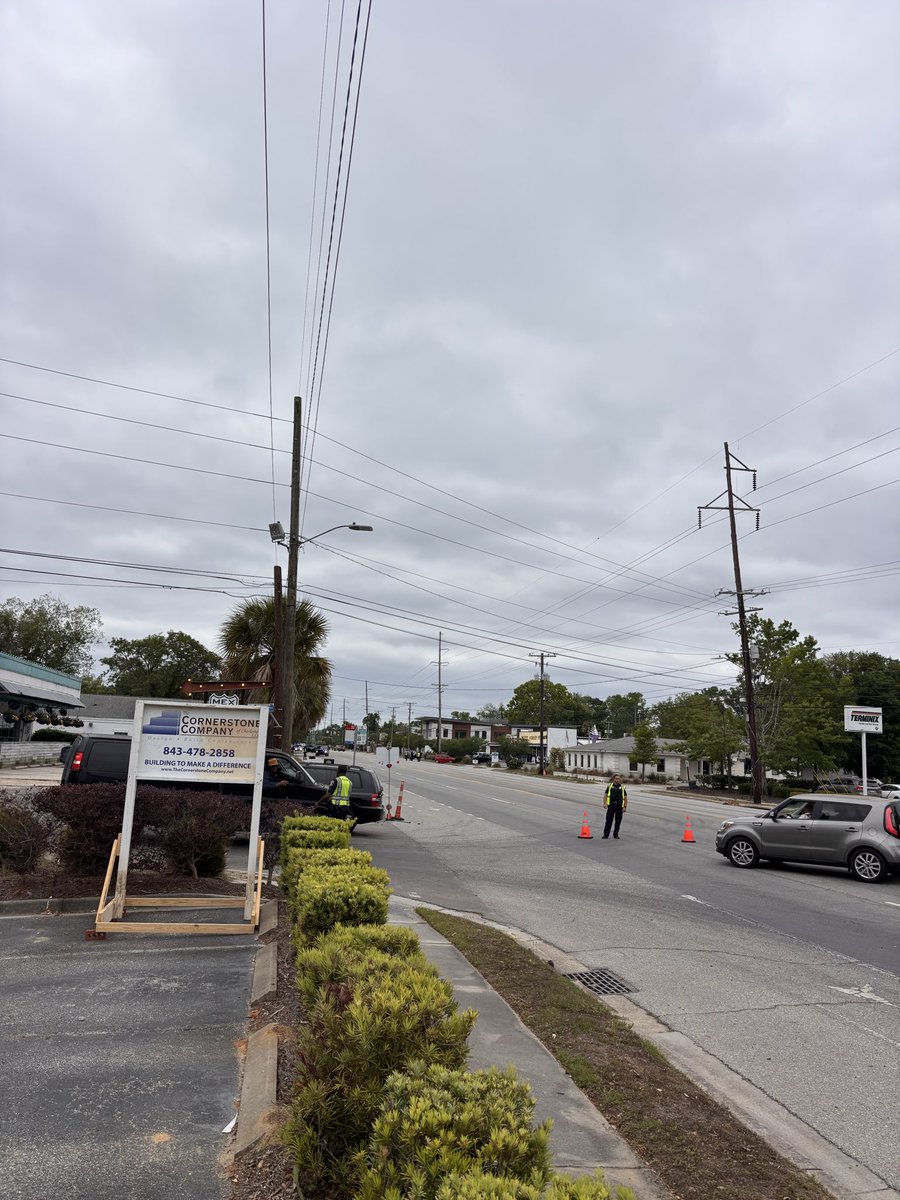 Benmihuc's tweet photo. @Live5Traffic St. Andrew’s Blvd. Closed @ 800 block 2:00pm https://t.co/zYCoBdG1c0