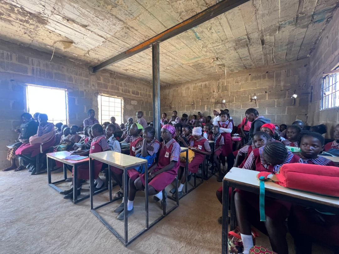 FrancisI82380's tweet image. Secondary schools are beginning to resume and our mission team is getting set for various invasions 
#The preaching of the gospel 
#Deliverance from addictions and witchcraft oppressions #Healing and miracles.
Pray and support us as we begin the project this term .