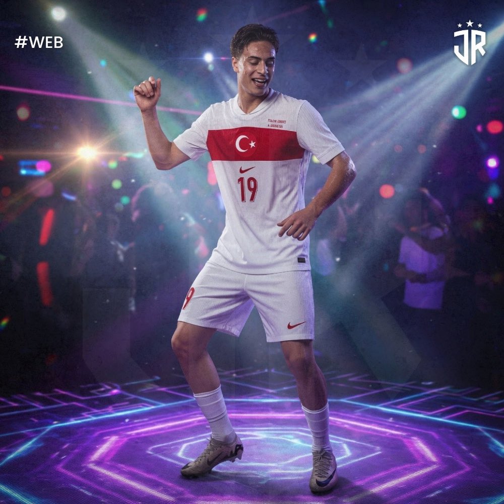 Juventus_Reborn's tweet image. 😁🕺 La Federazione Calcistica Turca (#TFF) sarebbe in trattativa con i #BTS per una canzone dedicata alla Nazionale in vista del Mondiale #FIFA. Kenan #Yildiz e altri due giocatori sono attesi per ballare nel videoclip.

📲 via @ScouTurk