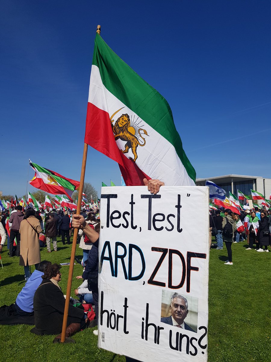 <a href="/AgathaChrist14/">Agatha Christ 🇮🇷 🇩🇪</a> Okay, die iranischen Iran Experten/Expertinnen ... 

Wobei ich auch bei Fatollah-Nejad, Natalie Amiri, Daniela Sepehri, Golineh Atai, Gilda Sahebi, etc. sehr häufig den Eindruck habe, dass die Relevanz und die Bedeutung des Informationsgehalts (über die sachliche