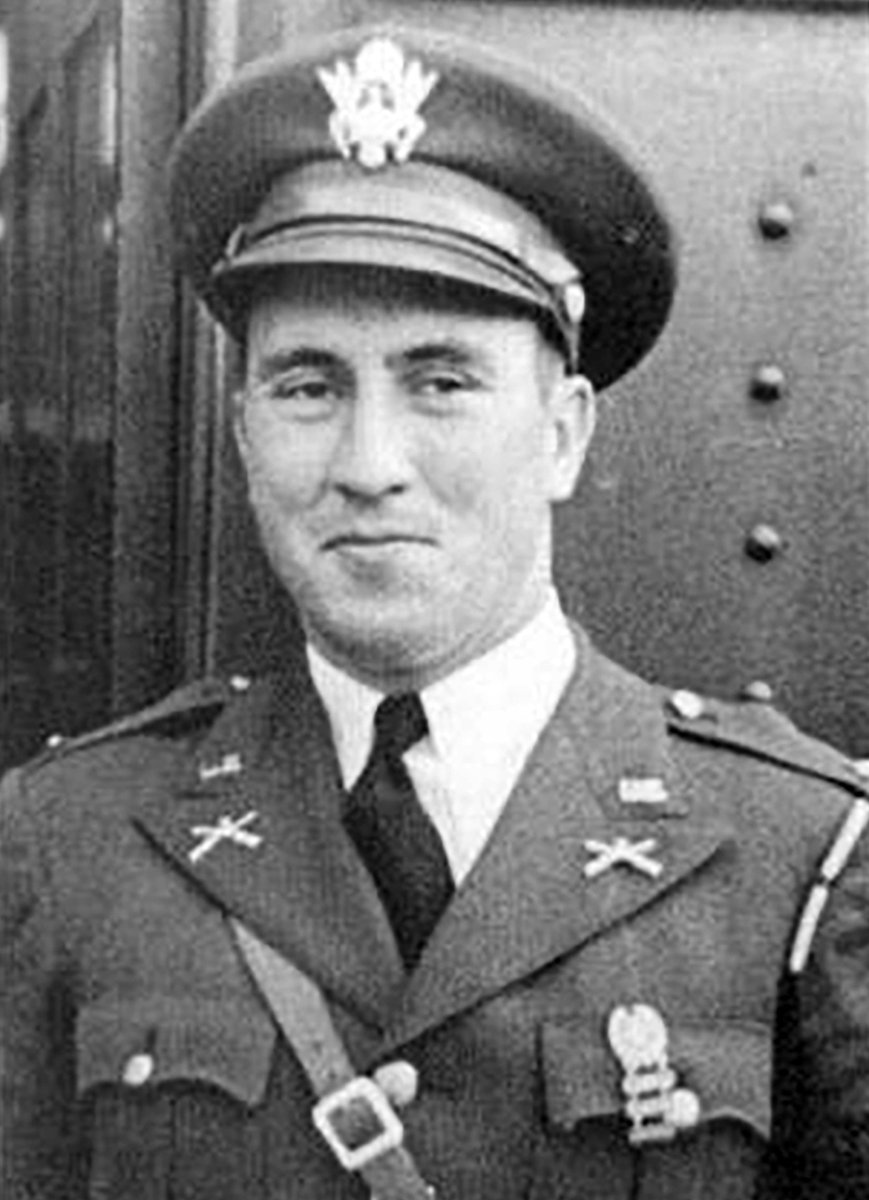 pacificparks's tweet image. #USArmy Capt. Willibald Bianchi, 29, of #NewUlm, #Minnesota, killed during #WWII and accounted for Aug. 11, 2025, is finally going home. On Friday, his remains arrived at the Minneapolis-St. Paul International Airport. He will be laid to rest next weekend: cbsnews.com/minnesota/news…