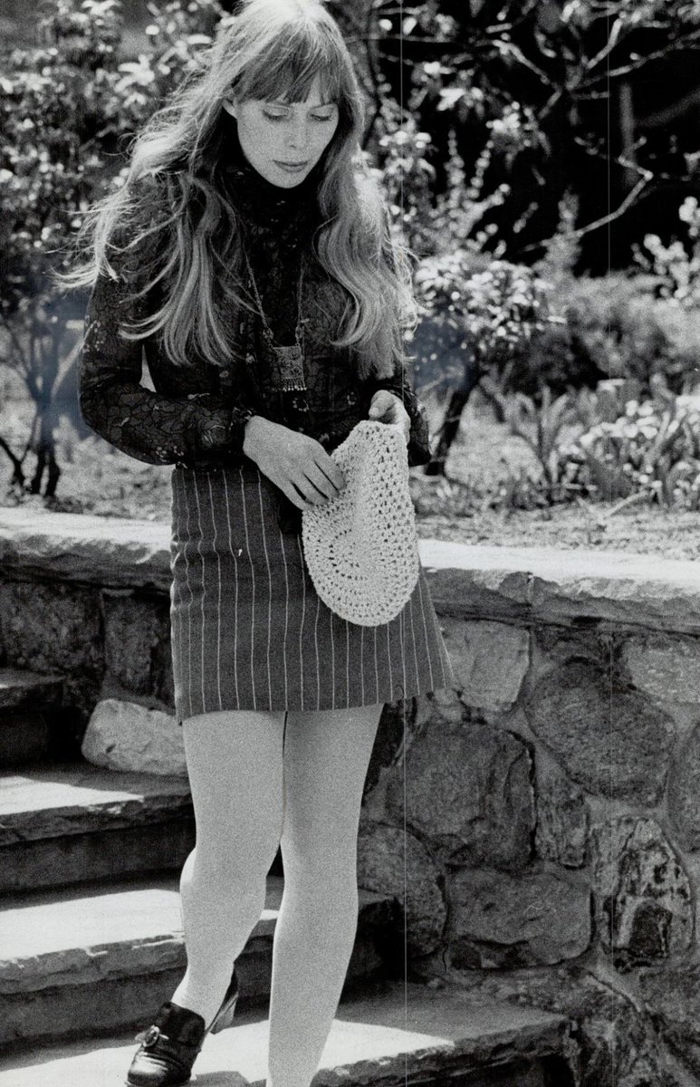 Joni Mitchell tweet media
