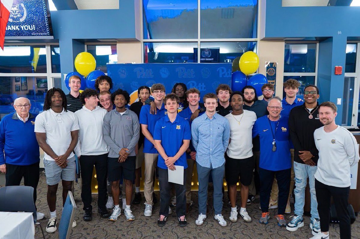 UPGbasketball's tweet photo. One last time with this group altogether at the Best of the Bobcats awards!

Congrats to Michael Bigley on being named Male Scholar Athlete of the Year.

Also, shoutout to Jackson Byer and Trent Rozich for winning the Dynamic Duo award.

Congrats to all of the winners! 🔵🟡 https://t.co/8zXH3b29K5