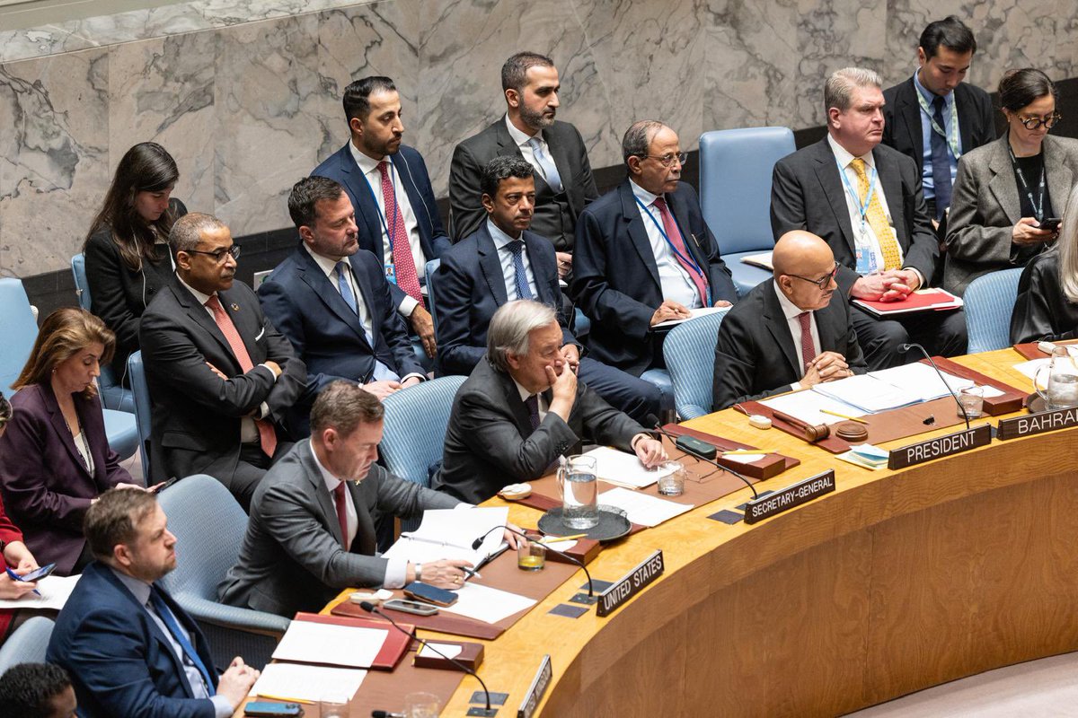 bahdiplomatic's tweet photo. في إطار رئاسة مملكة البحرين لمجلس الأمن الدولي في دورة شهر أبريل الحالي.. وزير الخارجية يترأس جلسة المناقشة المفتوحة الرفيعة المستوى لمجلس الأمن بشأن الأمن البحري

https://t.co/vxR2rb4fFJ https://t.co/s4qBHfLQ7w